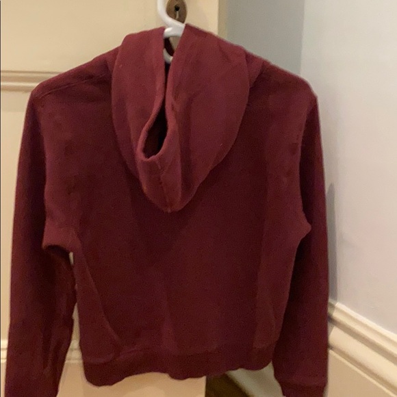 Gently used roots sweater - Picture 2 of 2